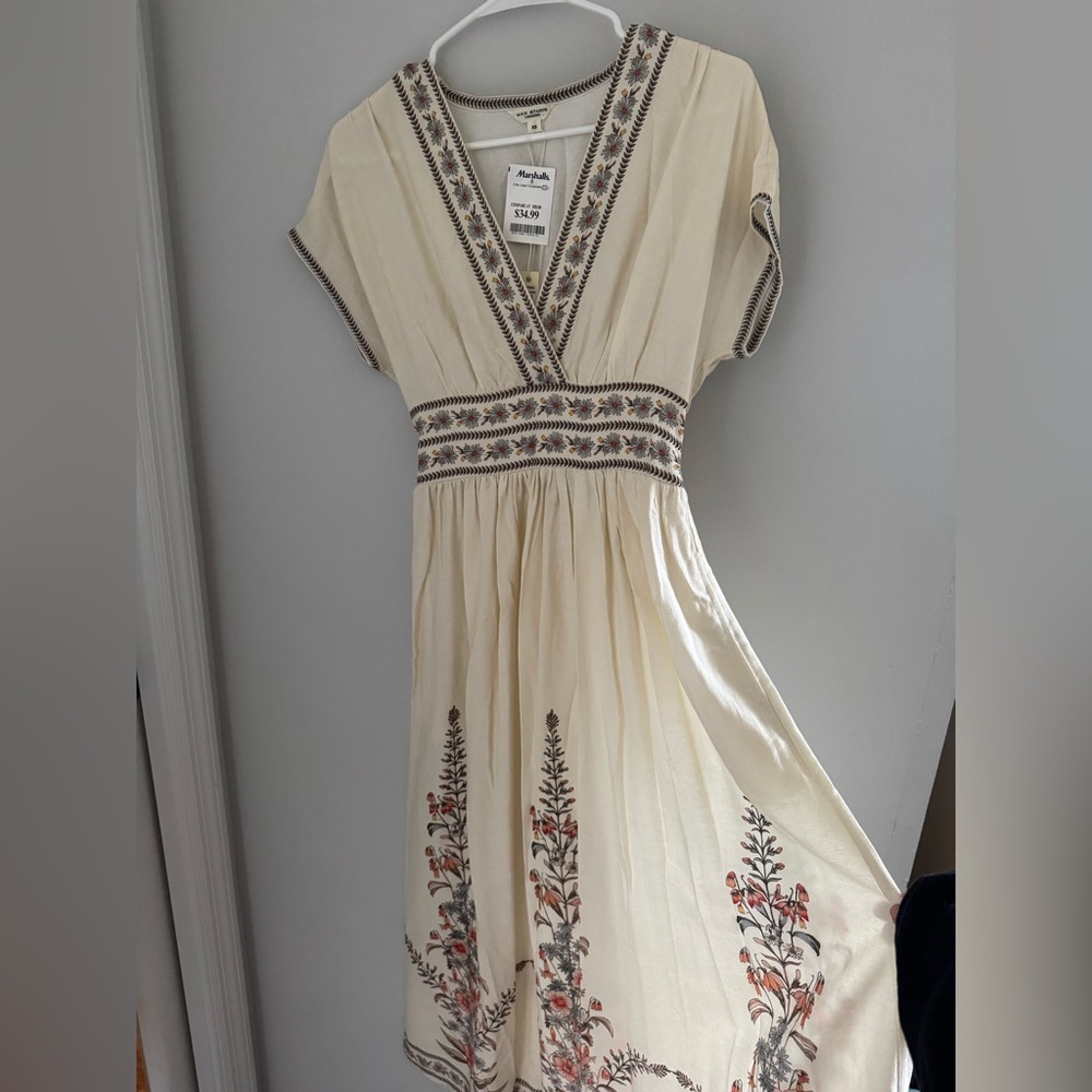 Max Studio Cream Floral Embroidered Dress